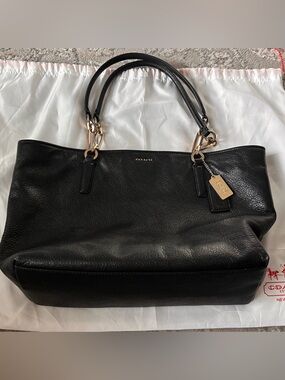 Coach Black Pebbled Leather Tote with Gold-Tone Tag *Rare vintage *